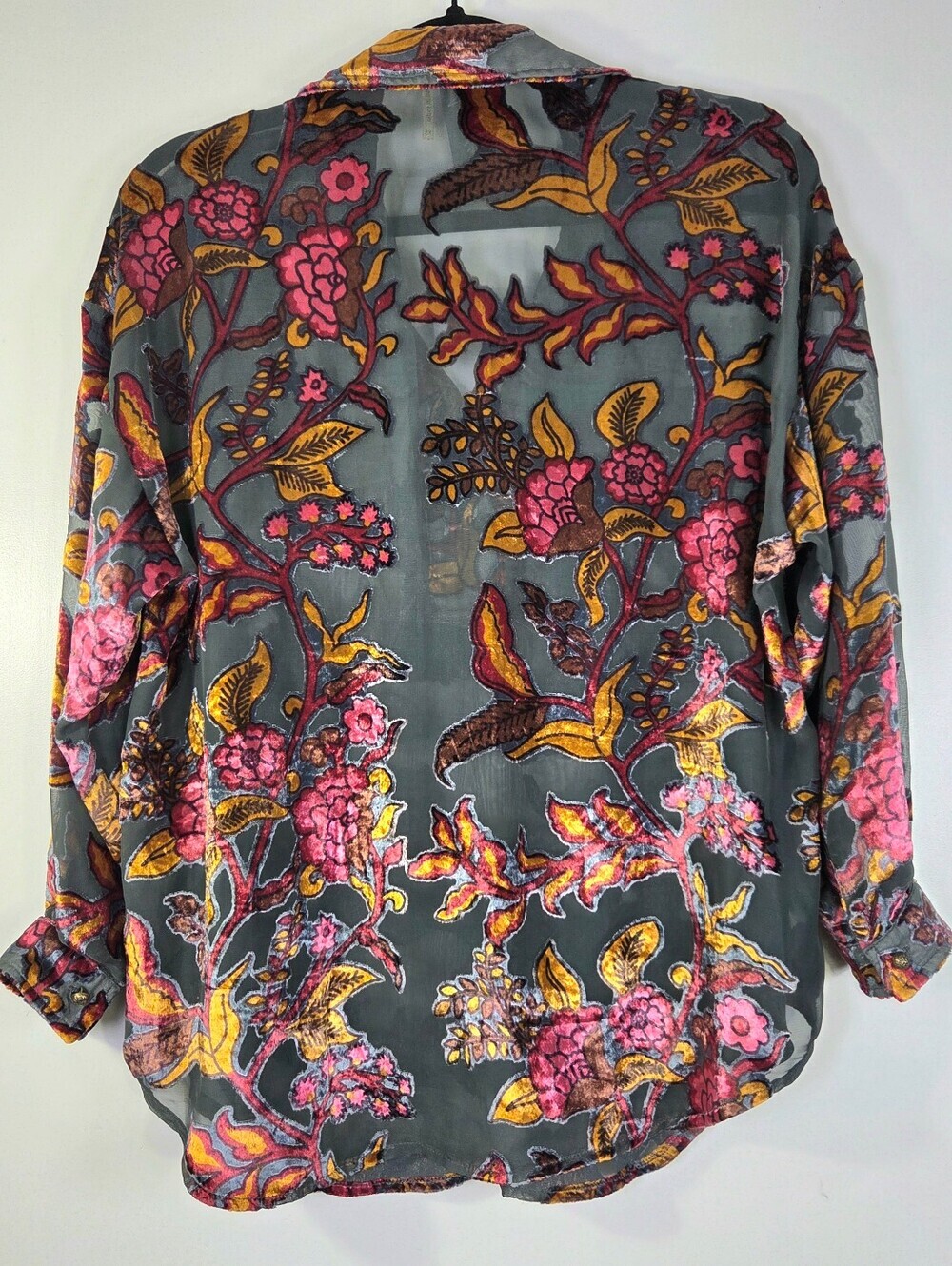 ARATTA SILENT JOURNEY HOLIDAY JEWELS VELVET BURNOUT FLORAL BLOUSE. - Picture 3 of 6